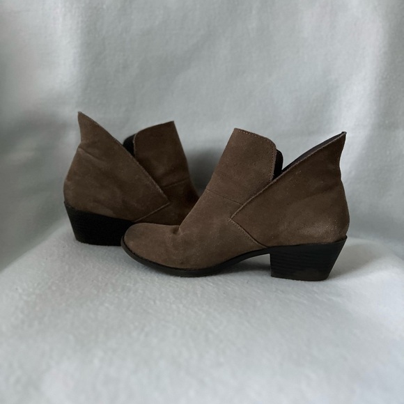 Metoo Size 7 Tan Suede Ankle Booties - Picture 4 of 11